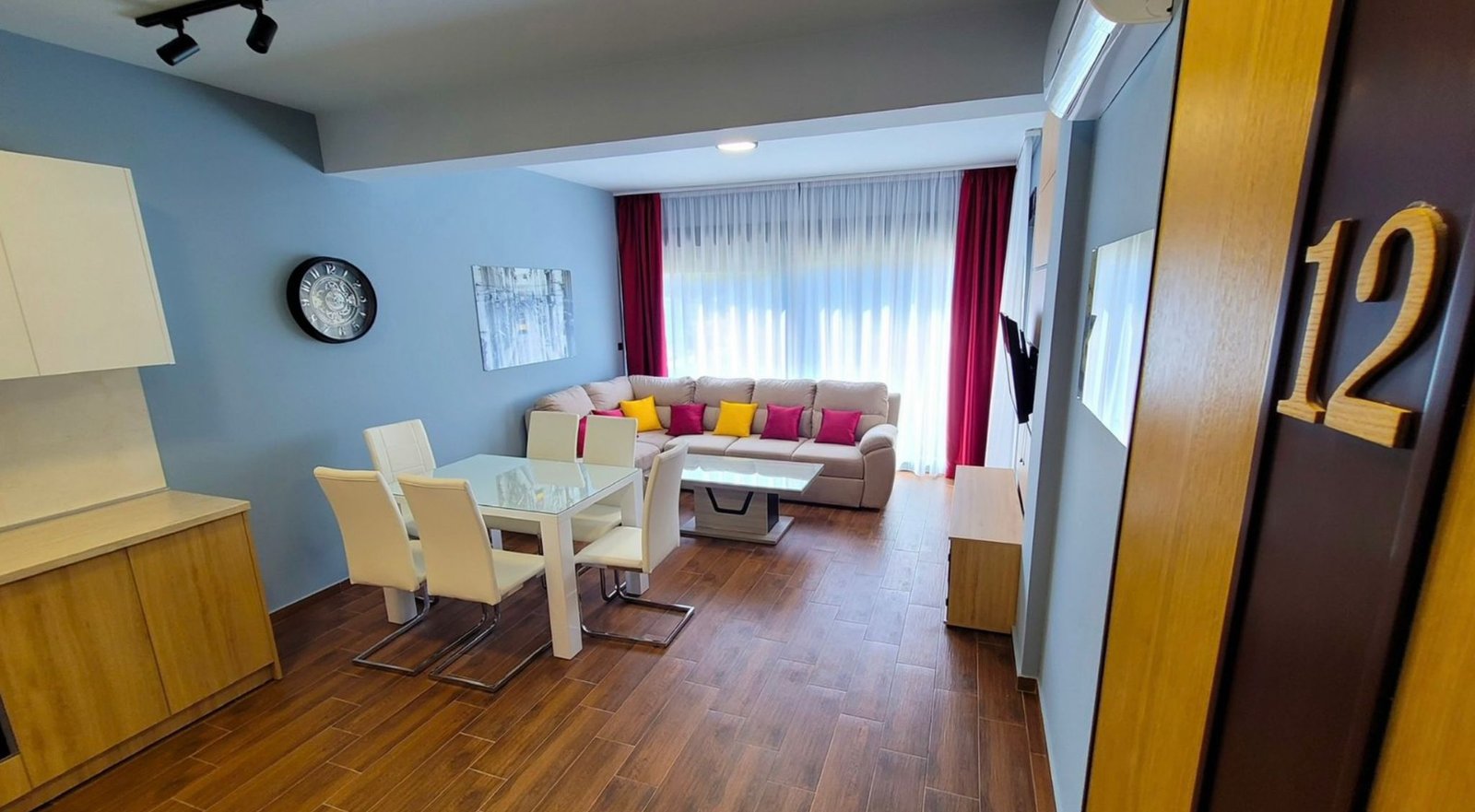 Beach Front Luxury Apartment in Igalo, herceg Novi