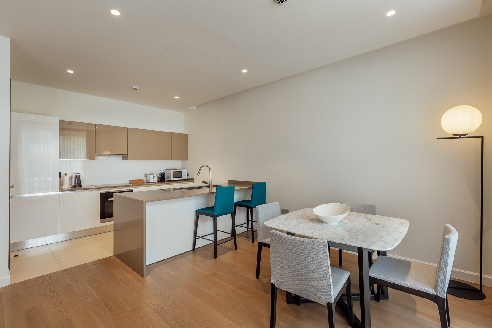 Fully Furnished One-Bedroom Marina Residence, Porto Novi