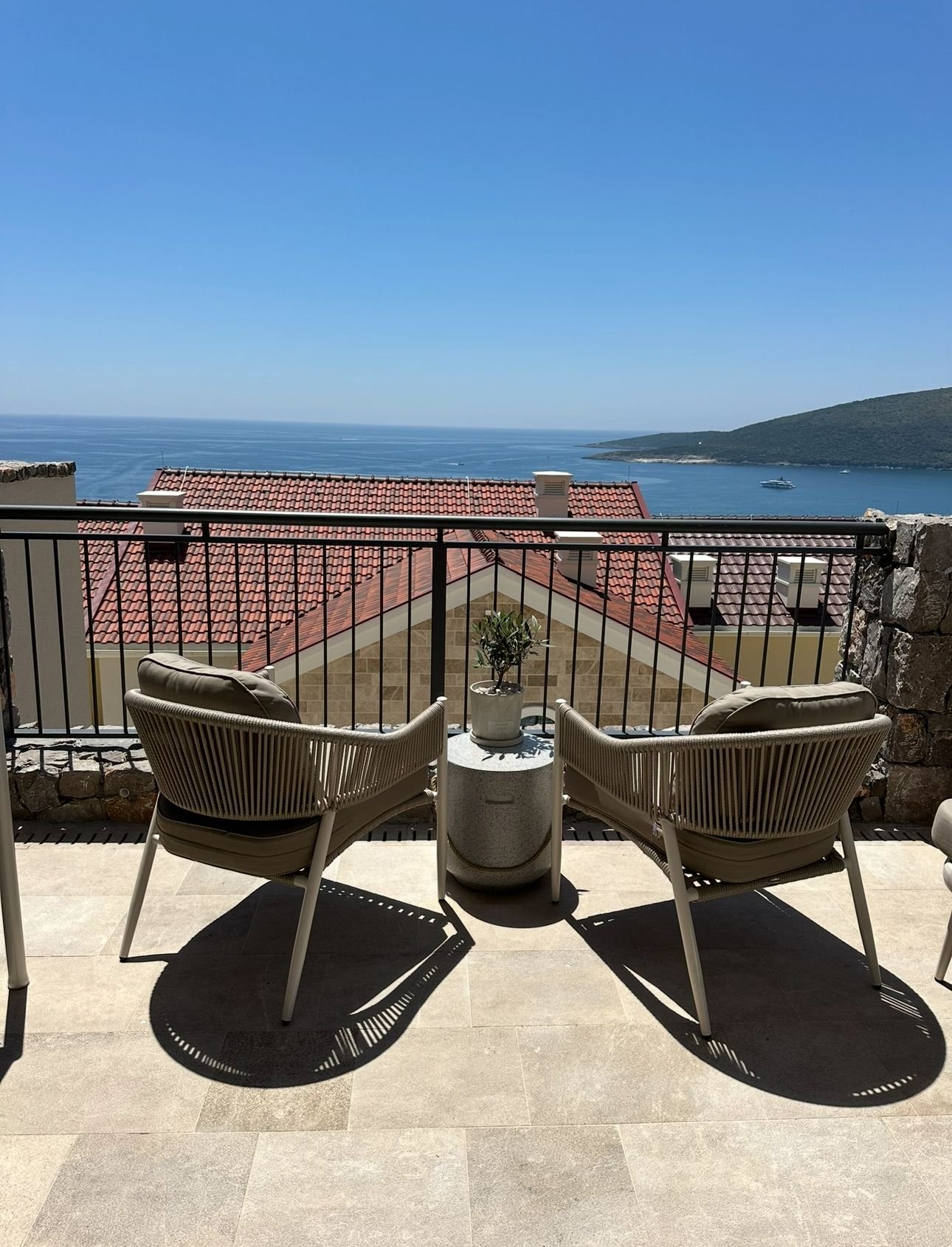 Luxury 1BR Open Seaview Apartment | Lustica Bay