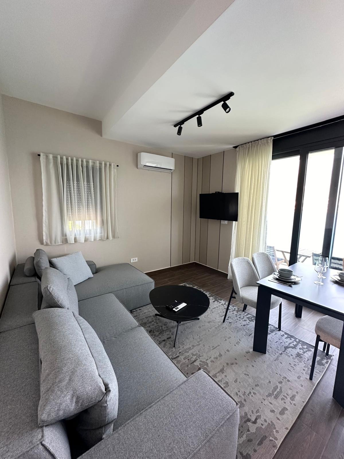 Luxury Seaview Apartment – Njivice, Boka Bay