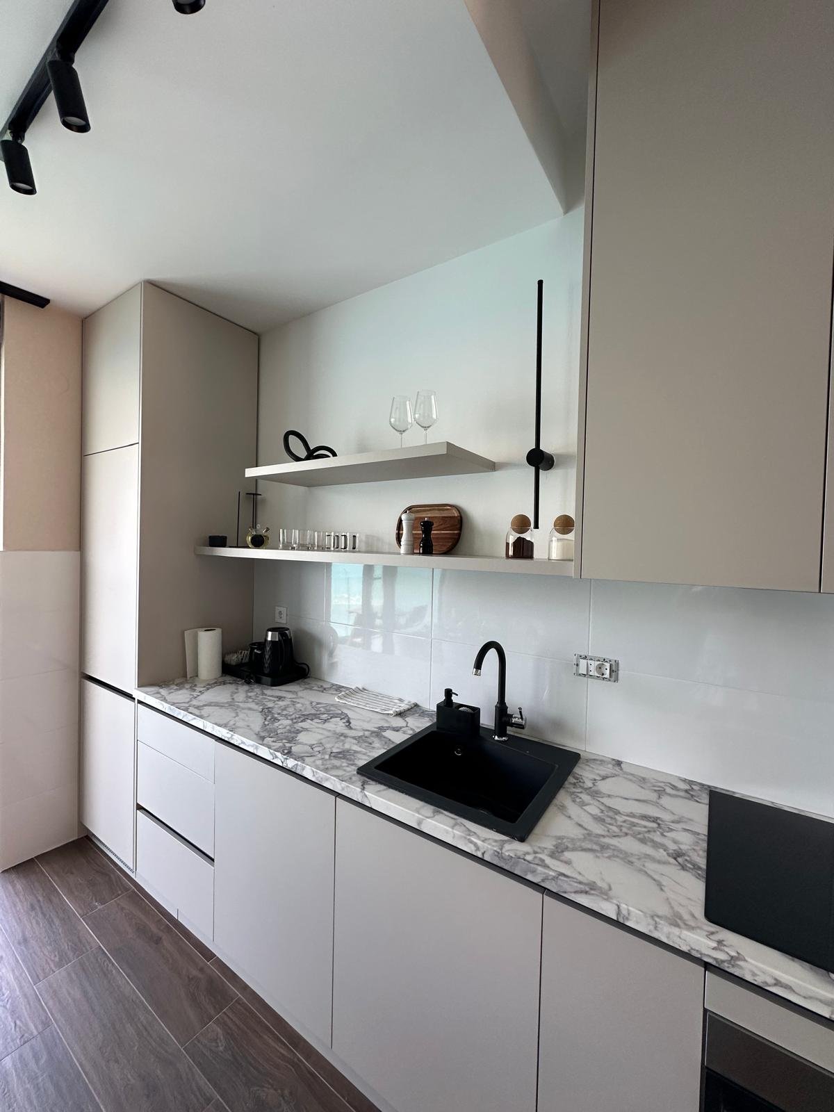 Luxury Seaview Apartment – Njivice, Boka Bay