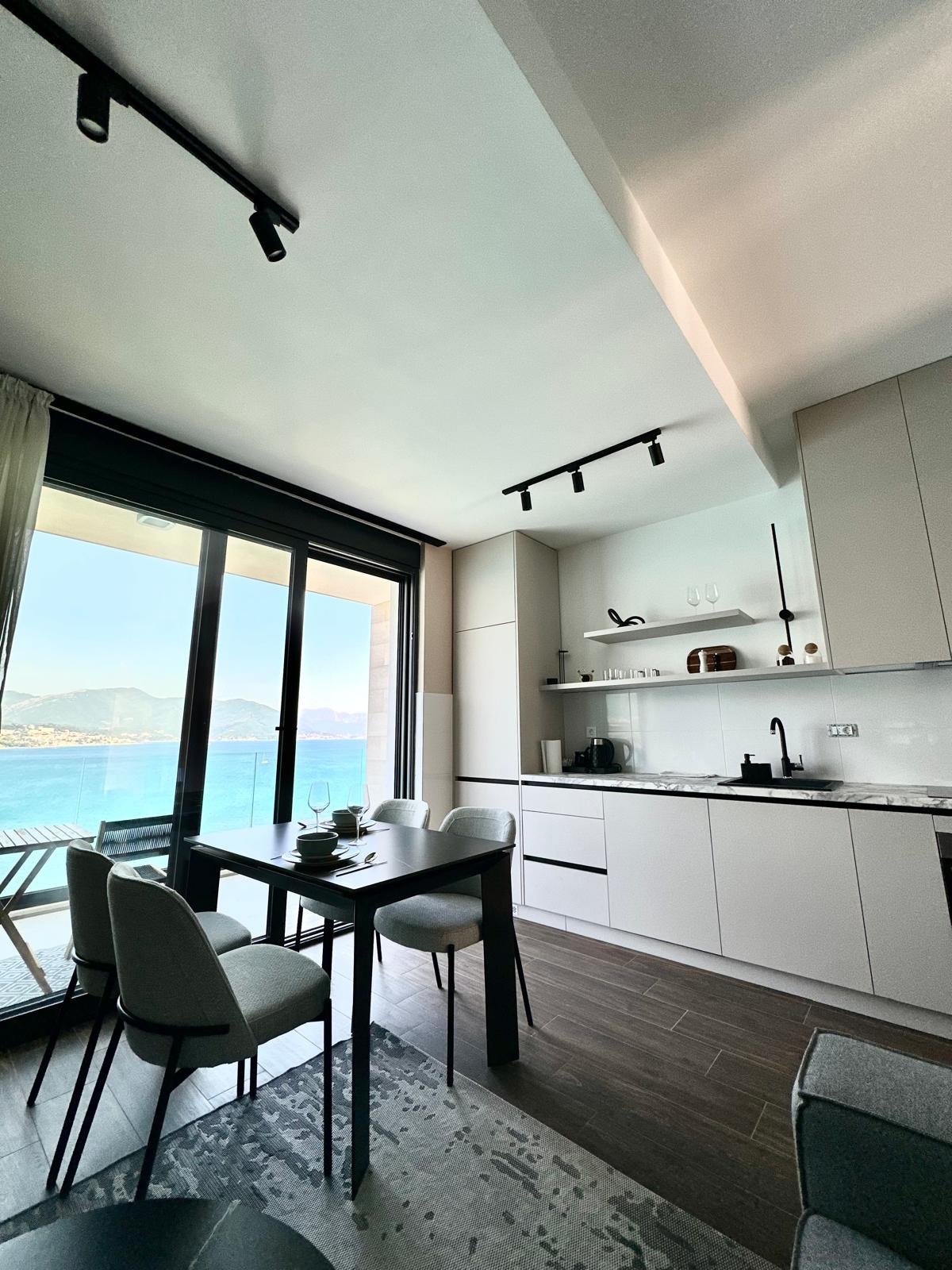 Luxury Seaview Apartment – Njivice, Boka Bay