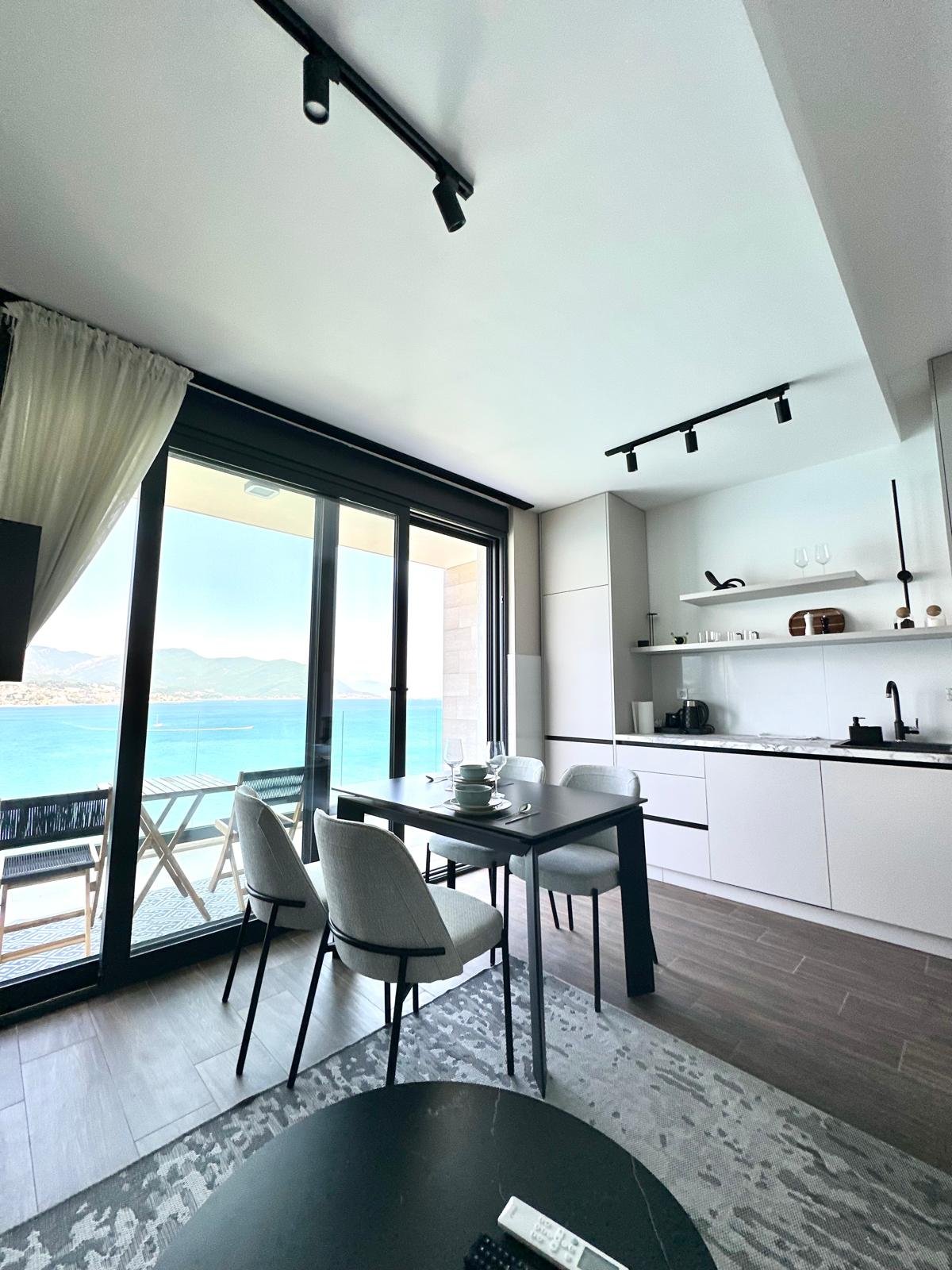 Luxury Seaview Apartment – Njivice, Boka Bay