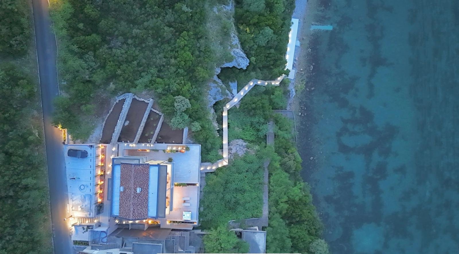 Luxury Seaview Apartment – Njivice, Boka Bay