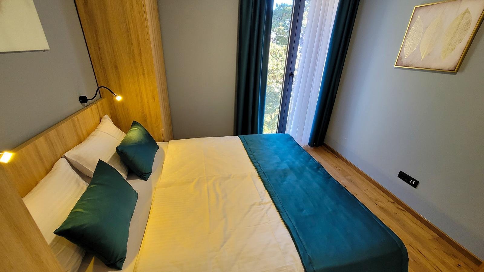 Beach Front Luxury 1 BR Apartment