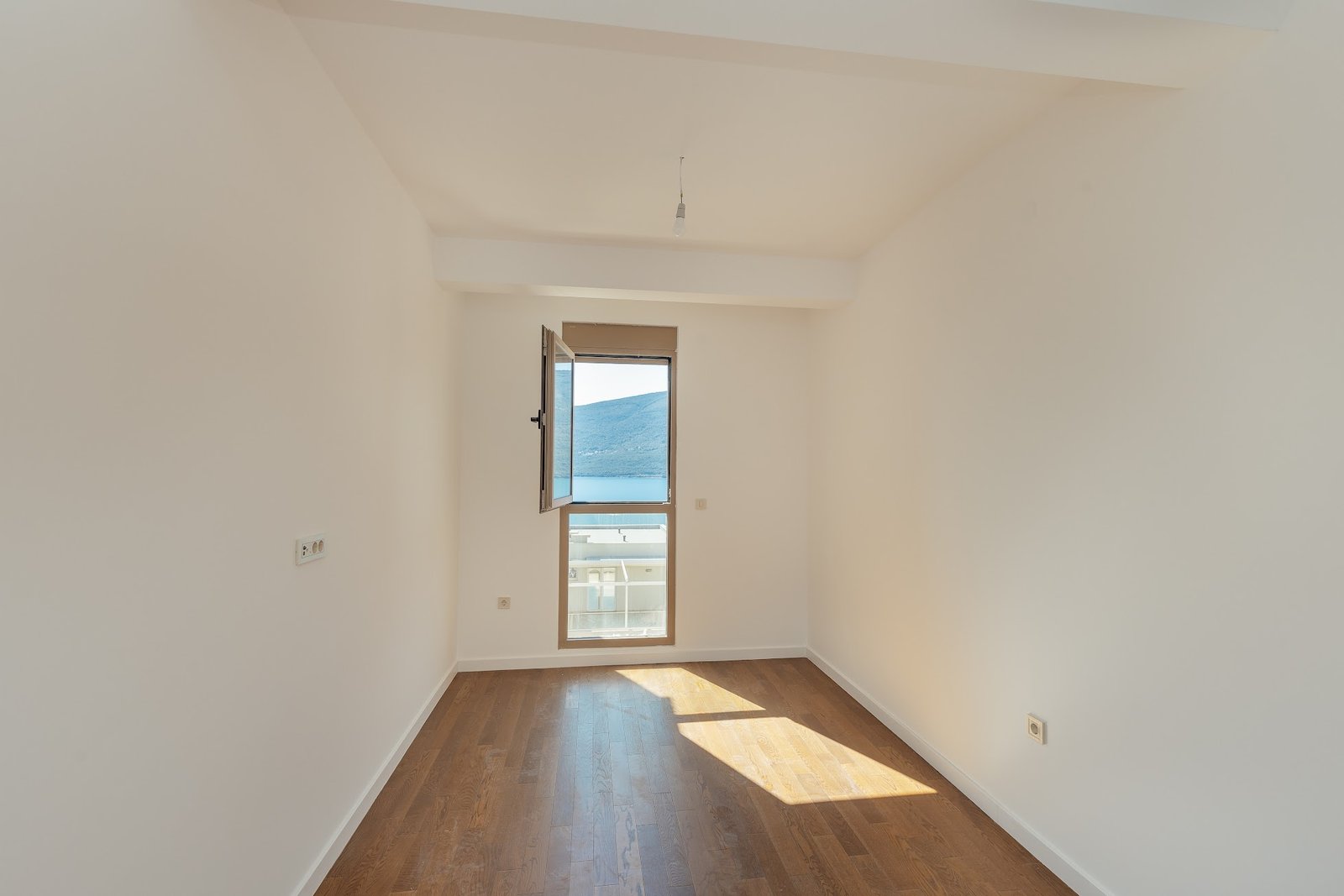 Luxury Penthouse in Baosici, Boka Bay – Beachfront
