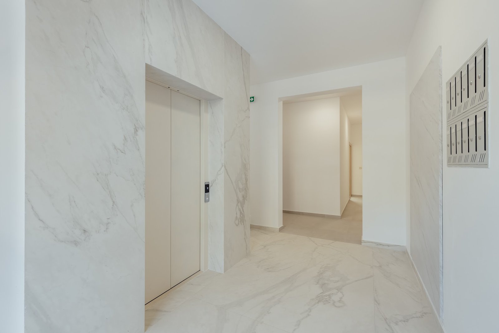 Luxury Penthouse in Baosici, Boka Bay – Beachfront