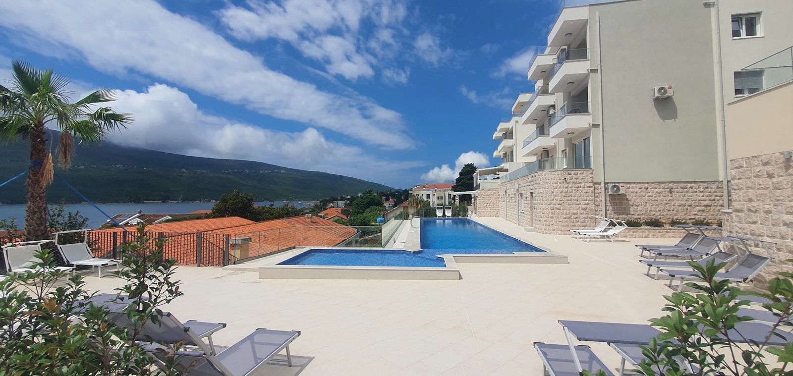 Luxury Penthouse in Baosici, Boka Bay – Beachfront