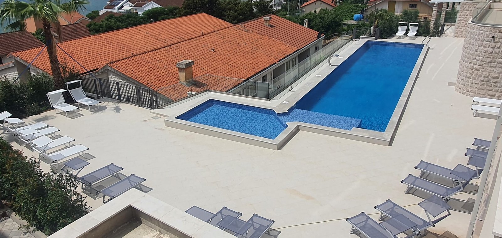 Luxury Penthouse in Baosici, Boka Bay – Beachfront