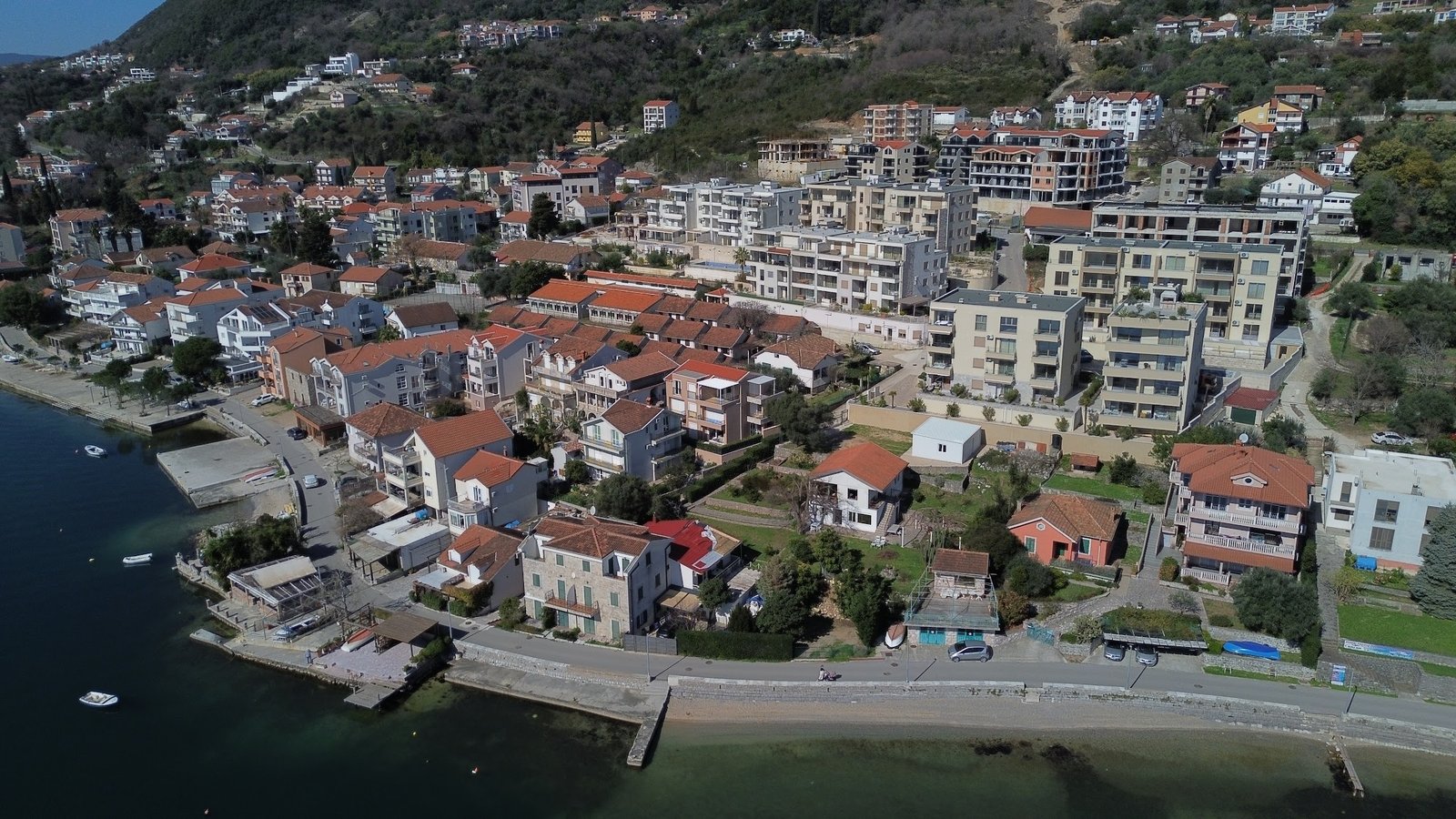 Luxury Penthouse in Baosici, Boka Bay – Beachfront