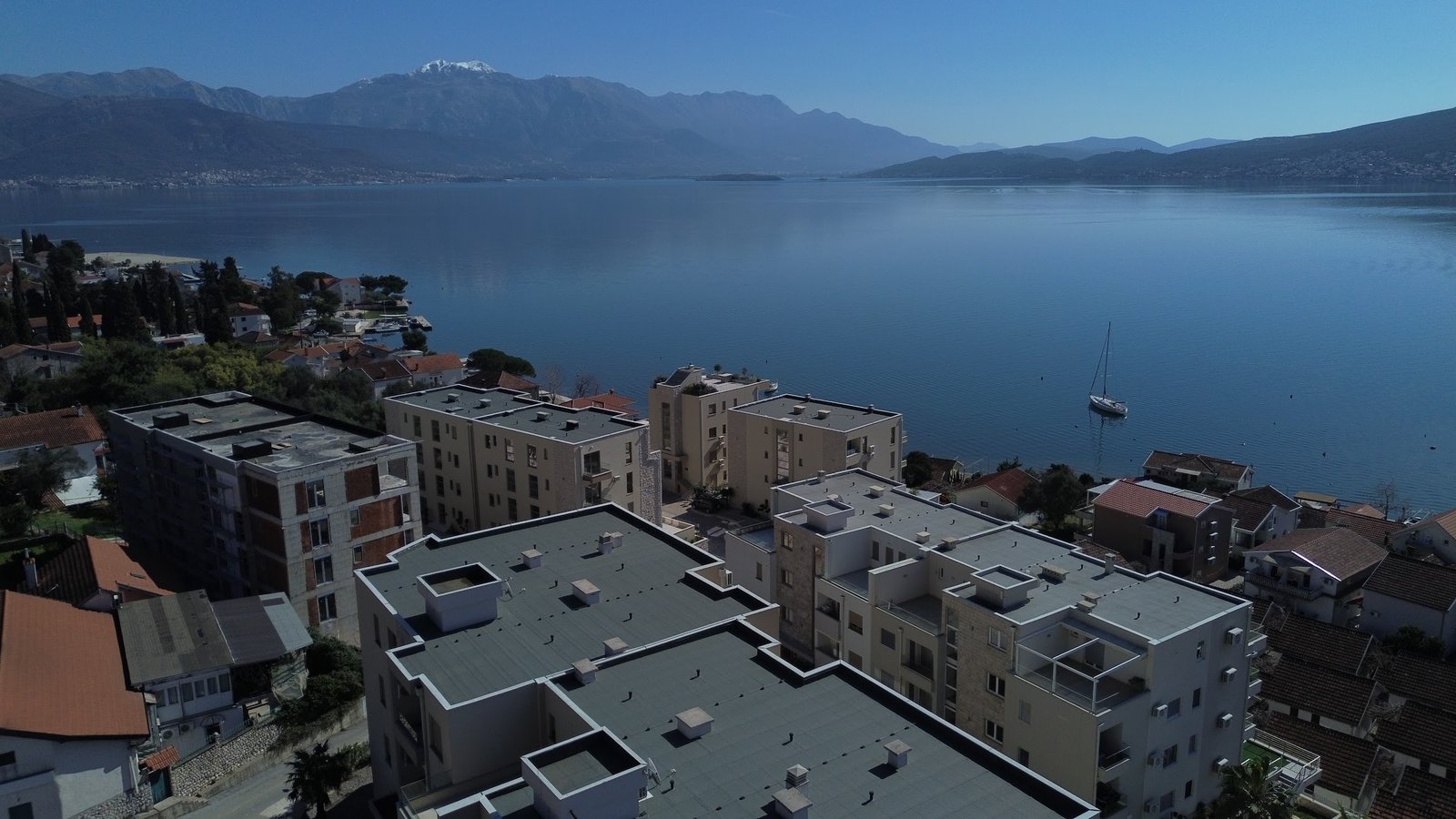 Luxury Penthouse in Baosici, Boka Bay – Beachfront