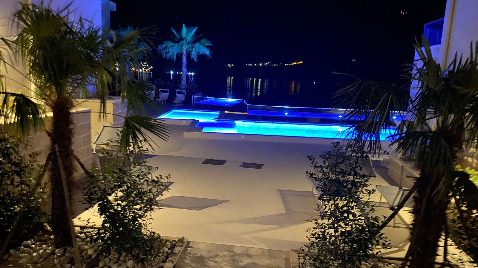 Luxury Penthouse in Baosici, Boka Bay – Beachfront