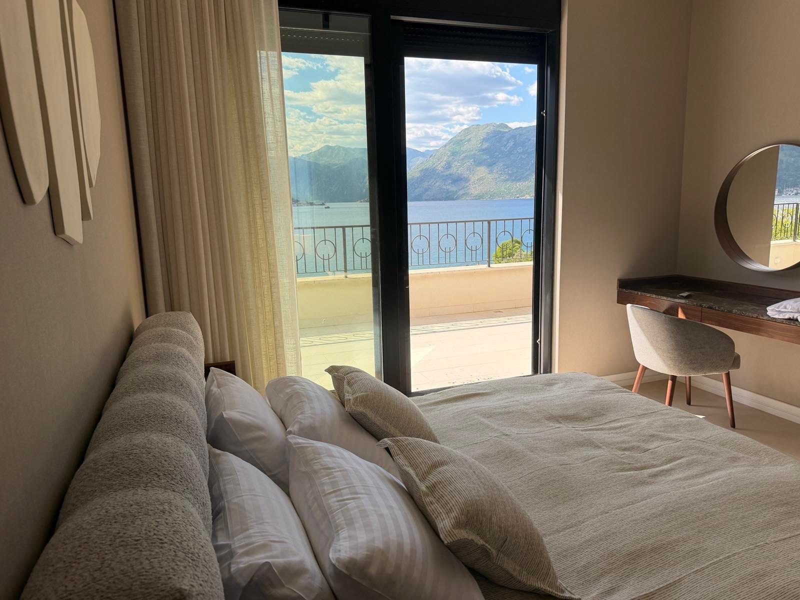 Luxury Penthouse | With Seaview of Boka Bay UNESCO
