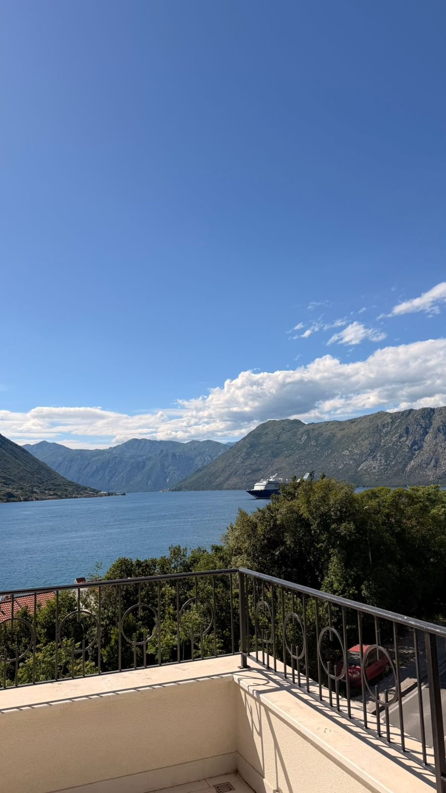 Luxury Penthouse | With Seaview of Boka Bay UNESCO