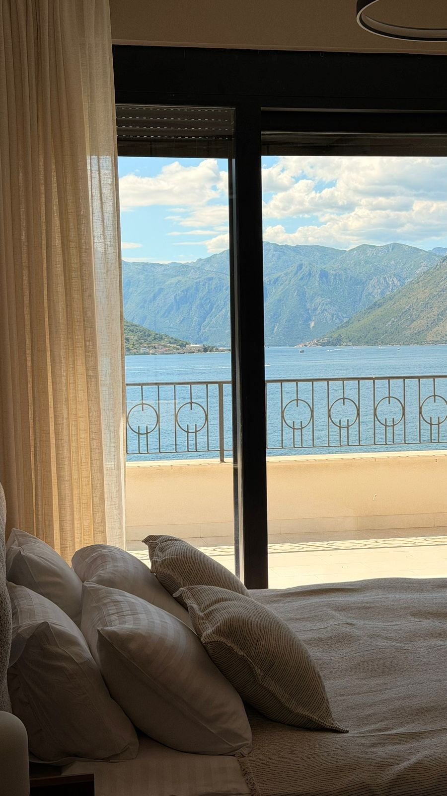 Luxury Penthouse | With Seaview of Boka Bay UNESCO