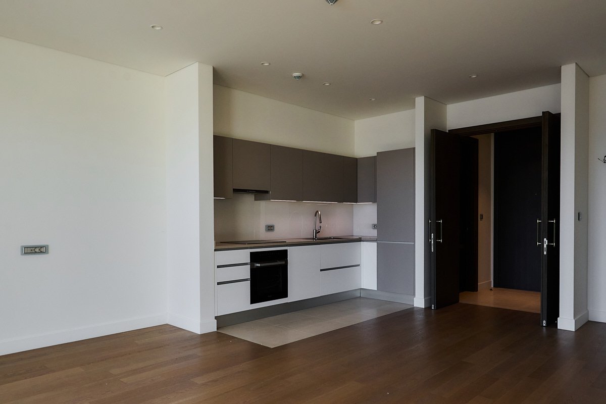One-Bedroom Luxury Marina & Sea View Apartment, Porto Novi